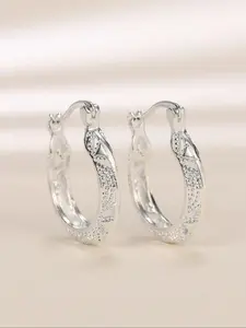 Alloy Hollow Out Floral Earrings, Unique Metal Ear Cuffs, Perfect for Daily Wear, Ideal Gift for Friends, Festival Presents