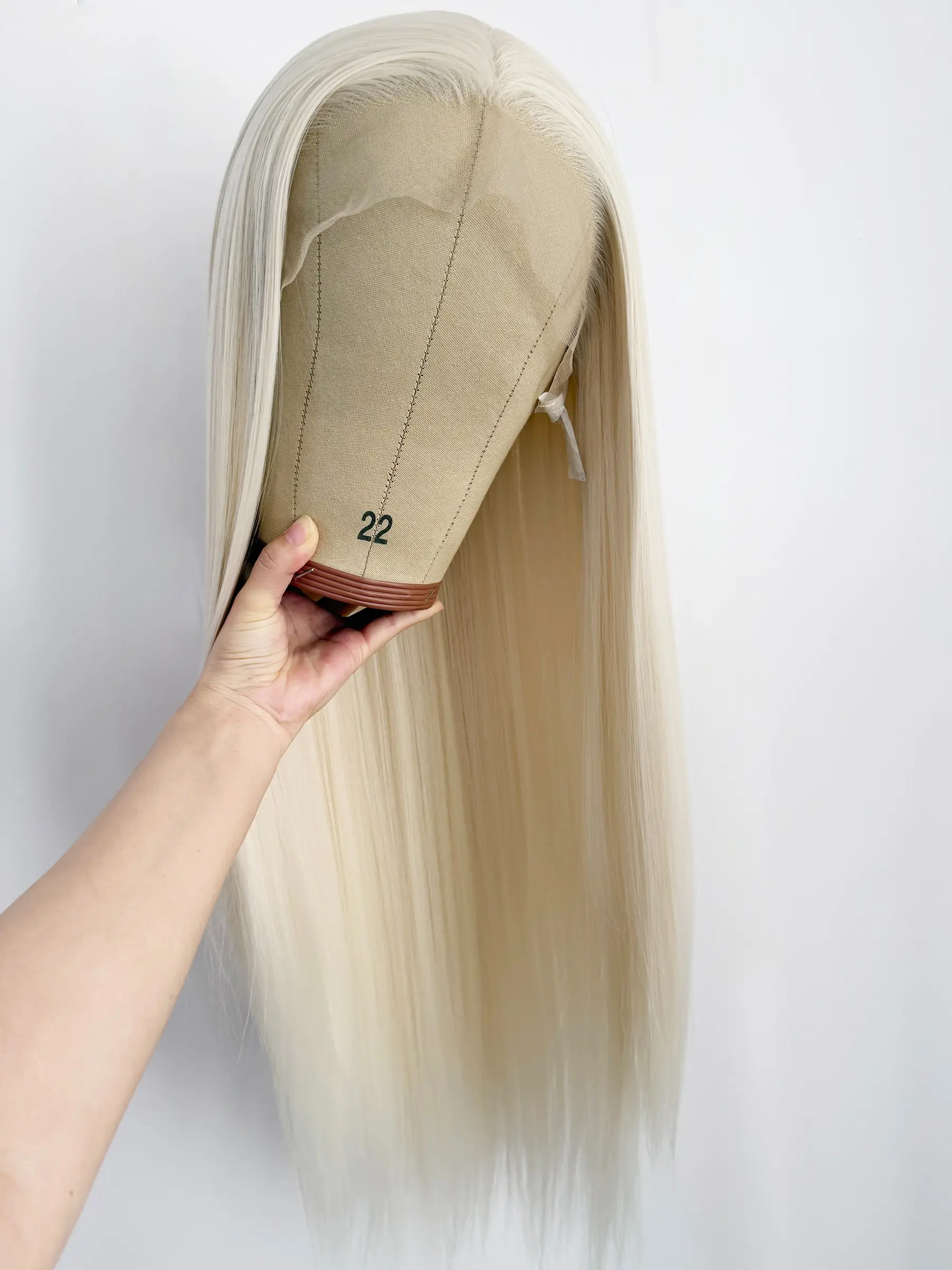 26Inch Platinum Blonde Long Silky Straight Wig, 13x4 Lace Front Wigs for Women,Heat Resistant Synthetic Fiber, Natural Hairline, Transparent Lace, Suitable for Daily Wear, Women's Fashion, Elegant Wig