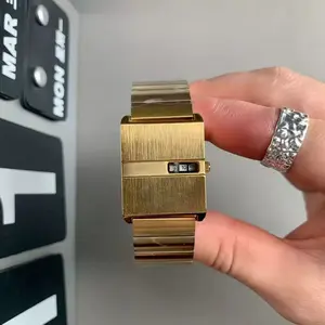 New Neutral Square Watch Men Vintage Unique Creative Simple Concept No Mirror Face Lightweight Luxury Couple Women's Watch