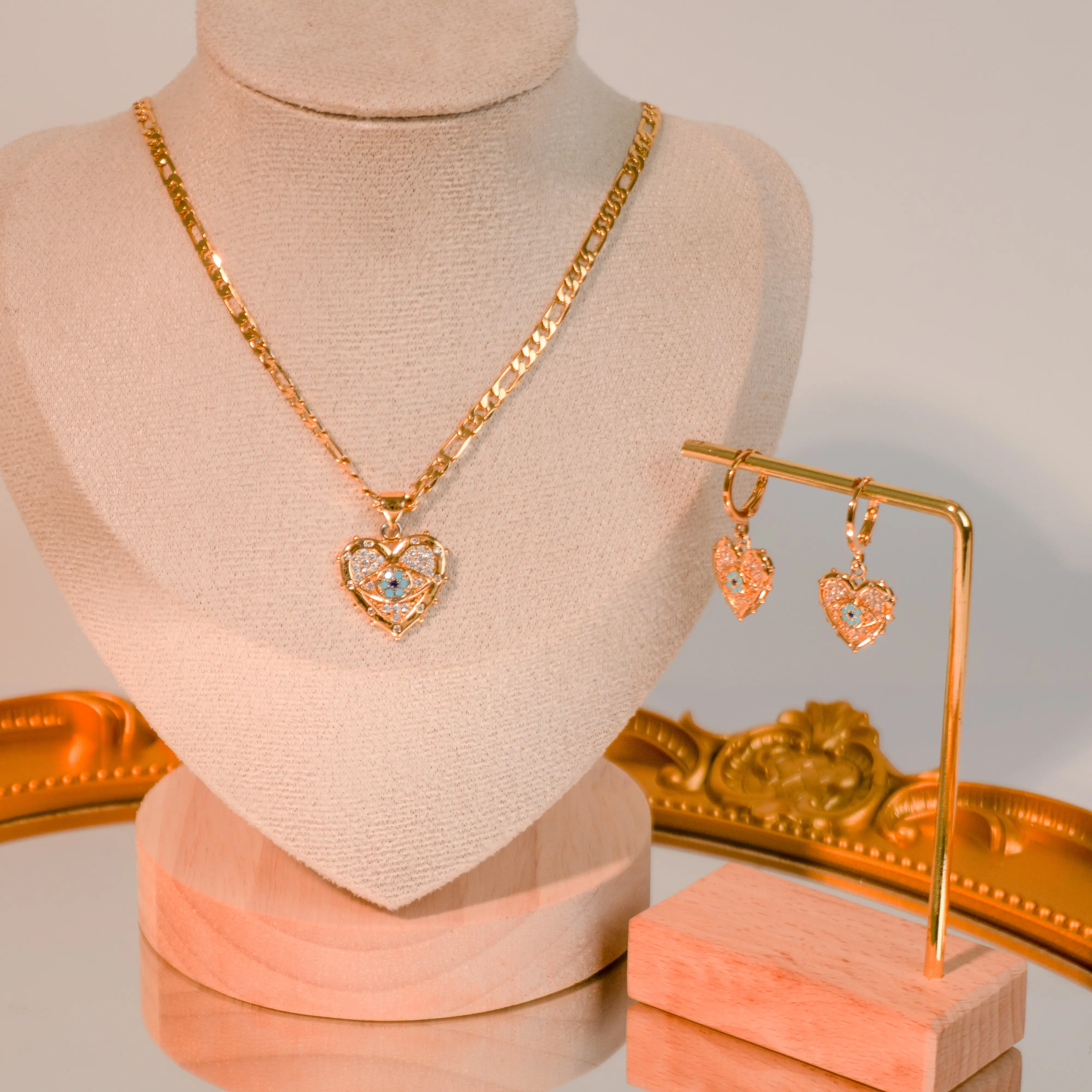Women's Kundan Jewellery Set - Female Fashion Costume Jewelry with Rhinestone Heart Focal Point Necklace & Bold Dangle Drop Earrings, Minimalist Accessories for Daily Wear, Party Wear