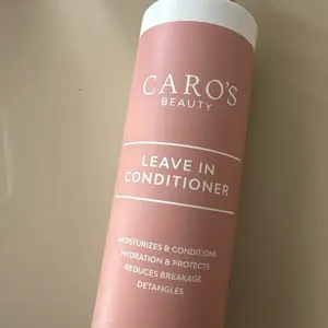 CARO'S BEAUTY Leave In Conditioner - Moisturizes Conditions Hydrates Protects Reduces Breakage Detangles Hair Care