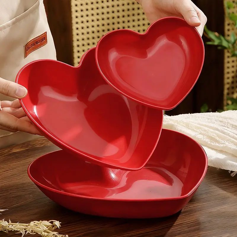 3pcs Plastic Heart-Shaped Plates, Elegant Plastic Plates, Plastic Plates For Party, Birthday Party Plates, Wedding Plates, Valentine's Day Plates, Valentines Plates, Reusable Multi-Functional Dishes, Dishwasher Safe Tableware
