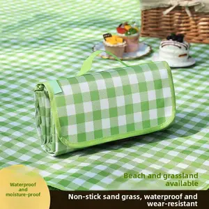 Picnic mat Moisture-proof mat Thickened outdoor picnic camping tent floor mat Spring outing seat cushion Waterproof lawn mat Folding