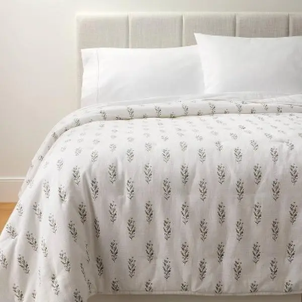 Studio McGee Lofty Cotton Slub Wood Block Floral Print Quilt - Threshold Designed, 1-Piece, Machine Washable, Comfortable Bedding Linen, One-Piece