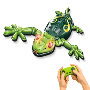 Wall Crawler Gecko,  Remote Control Toy, Electric Lizard Toy with LED Glowing Eyes, 360° Spin, Animal Robot Toy, Fun Indoor Toy, Gift Idea, Party Toy, Cool Gifts, Family Fun