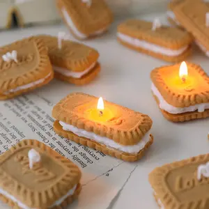 Cookies Shaped Scented Candle,Biscuit Aroma Handmade Novelty Creative Decorative Candles for Photo Prop Birthday Wedding Meditation Stress Relief Mood Boosting Bath Yoga Gift (2Pcs, Rectangular)