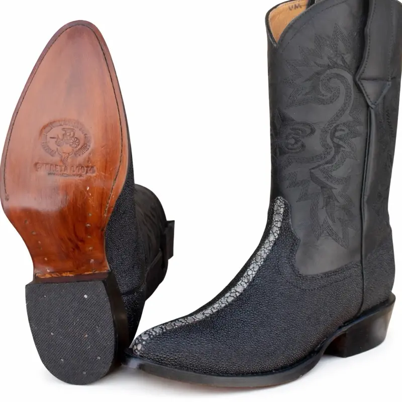 Men's Black Leather Cowboy Boots Pointed Toe Western Style with Embroidered Shaft & Textured Vamp for Rodeo Wear / Botas de Mantarrayyaa en color negro y vino
