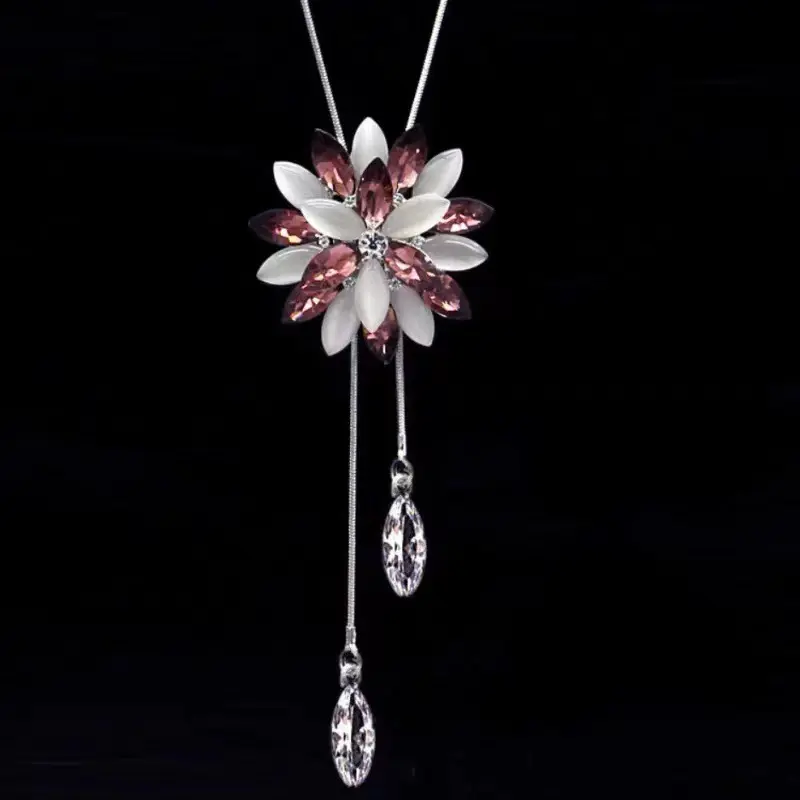 133 Red and White Cat Eye Flower Necklace