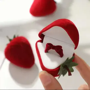 1Pc Strawberry Shaped Velvet Ring Box With Bow Ring Creative Proposal Jewelry Box Valentine's Day Gift For Girlfriend Engagement Ring Storage Box Birthday Present