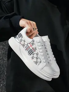 Men's white checkered print thick-soled sneakers, lace-up breathable casual sneakers, trendy versatile height-increasing sports shoes
