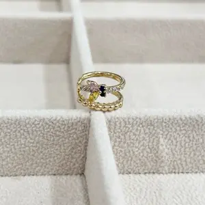 Ear Cuff Gold Plated 14 TT6 - Elegant Design with Colorful Accents and Gold Plating Finish