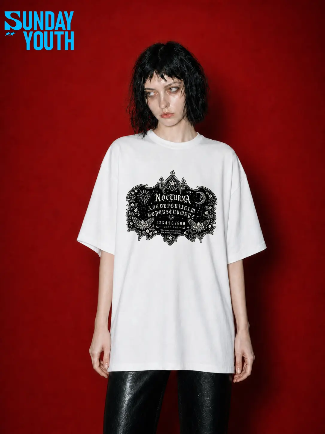 Women's Casual Short-Sleeve Crew Neck Cotton T-Shirt - Nocturna Ouija Board Graphic, Gothic Moon & Moth Vintage Oversized Dark Academia Witchy Unisex Streetwear Top, Baggy, Alternative Style, Drop Shoulders, Loose-Fit