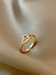 One sweet & cool heart diamond-embedded chain open ring, a light luxury, minimalist & adjustable index finger ring, ideal for daily commutes, friend gatherings, and gifting, Heart Signet Ring