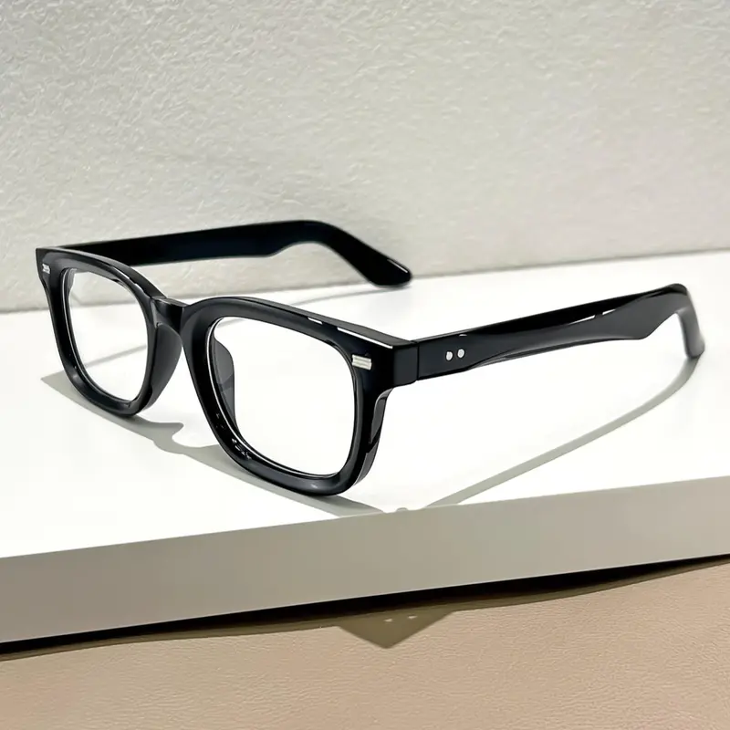 Unisex Fashionable Square-Frame Eyeglasses, Square Lightweight Frame, Lightweight Frame Design, Trendy Casual Glasses for Everyday Use, Stylish Square Frames, Square Frame Eyewear, Fashion Accessories for Outdoor Activities