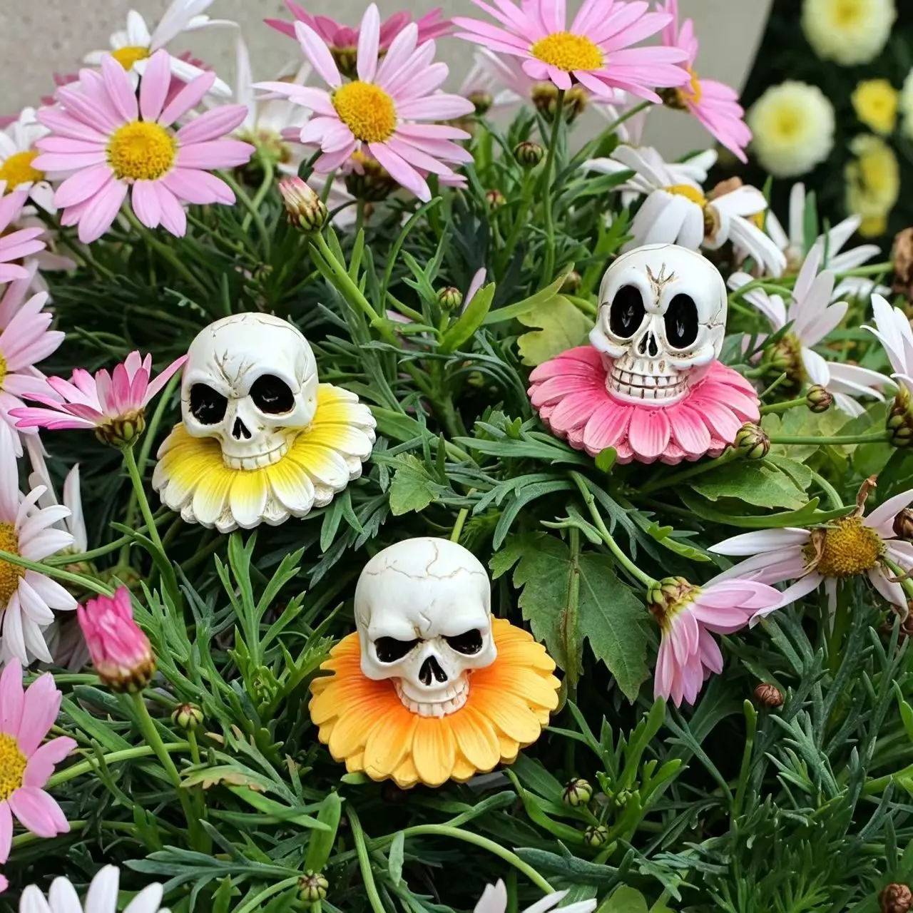 3 Piece Gothic Dark Mini Skull Flower Decor, Resin Craft, Garden Courtyard Desk Decoration, Vintage Artistic Ornament, Halloween Christmas Easter Decor