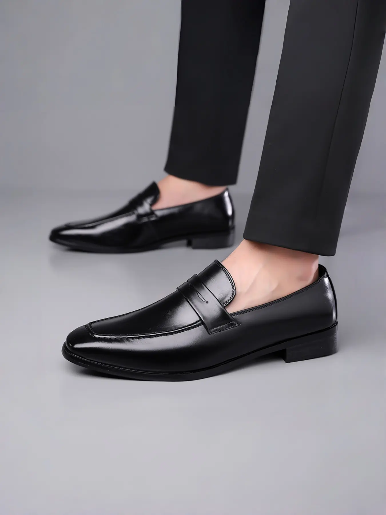 Comfortable Loafers for Commuting, Slip on Loafer, Soft PU Leather Feel, PU Leather Footwear, Rubber, Versatile Style for All Seasons, Perfect for Office Wear, Flat, Casual Business Shoes