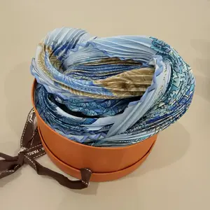 Pre-owned HERMÈS 1 Small Leather Goods Hermes DECOUPAGES Carre Scarf MI