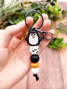 Cute Penguin Design Beaded Decor Keychain, Trendy Cute Keychain, Colorblock Animal Design Keychain for Women & Men, Novelty Key Ring for Bag & Car Key, Keychain Kawaii