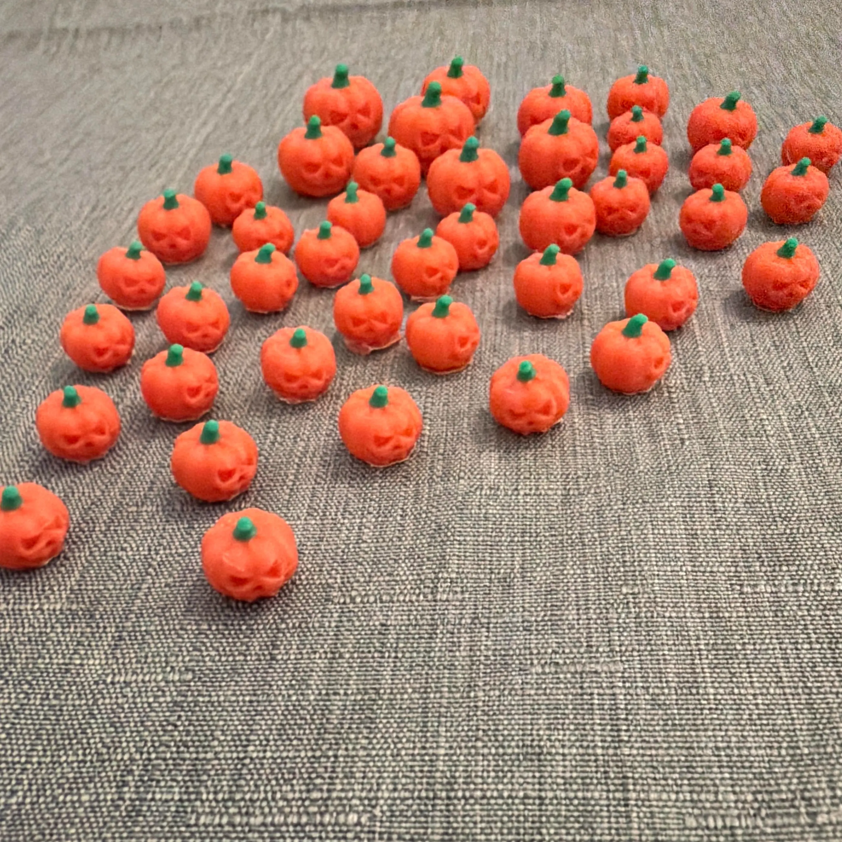 Mini desk Pumpkins