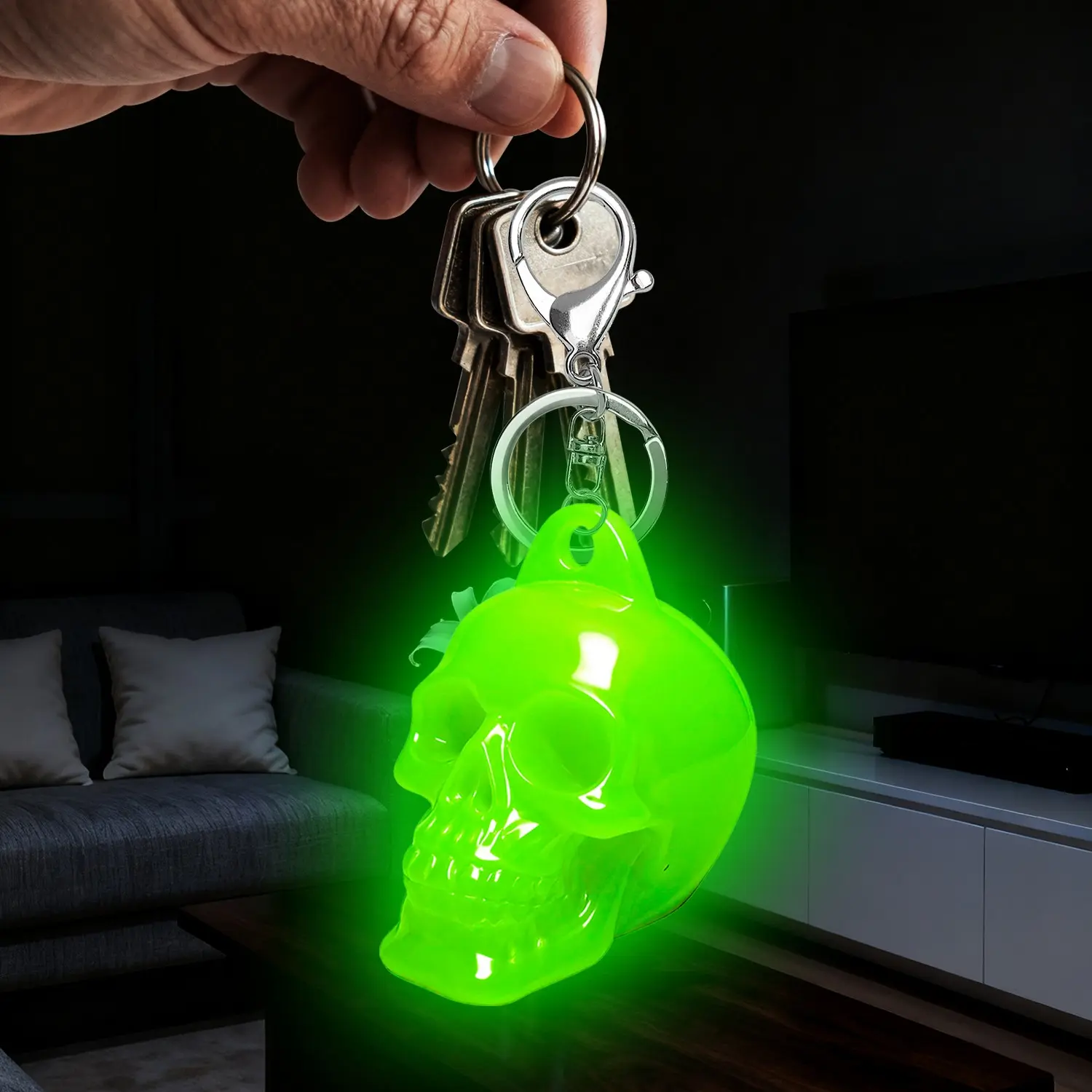 3D Skull Glow-In-The-Dark Lightweight Keychain Pendant, Cool Keychains, Luminous Skeleton Accessory for Bags & Keys, Unique Halloween Party Favor Gift