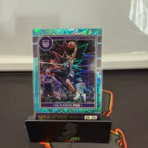 2024-25 Panini Nba Hoops - De'Aaron Fox #111 Teal Explosion Sports Trading Cards