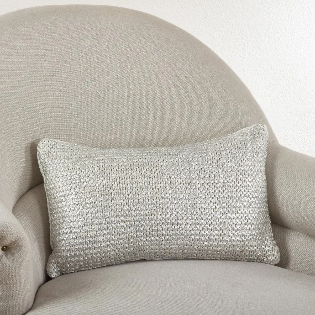 SARO 1591.I1220B 12 x 20 in. Cassandra Rectangle Knitted Design Pillow with Down Filled Ivory