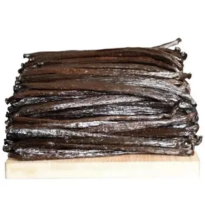 Organic Madagascar Vanilla Beans. Whole Grade A Vanilla Pods for Vanilla Extract and Baking Fresh Bourbon beans for cooking 4-6inches in length Premium grade . Imported from Madagascar