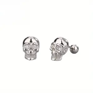 1 pair of fashionable and classic skull earrings, suitable for Halloween wear, low allergy, versatile for daily use