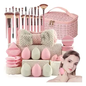 Luxury and durable 20/40 pieces of pink makeup kit, Beauty Products, the set includes a multi-size soft brush, a variety of makeup eggs, a portable large-capacity travel makeup bag, and a full set of pink 2026 Internet celebrity makeup brushes