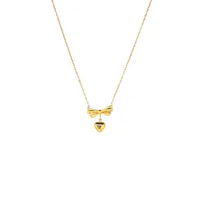 Cora Heart Necklace minimalist
