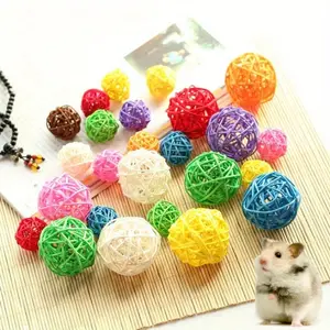 20pcs Random Color Rattan Wicker Balls Cute Bird Toys, Parrot Chew Toys For Budgies Conures Hamsters Bunny DIY Craft Decoration Ball For Party Wedding Decorative hanging ornaments decorated with colorful rattan balls