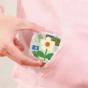 Retro Daisy Print Retainer Case, Mid-Century Flower Orthodontic Storage Box, Portable Cute Floral Container for Invisible Braces