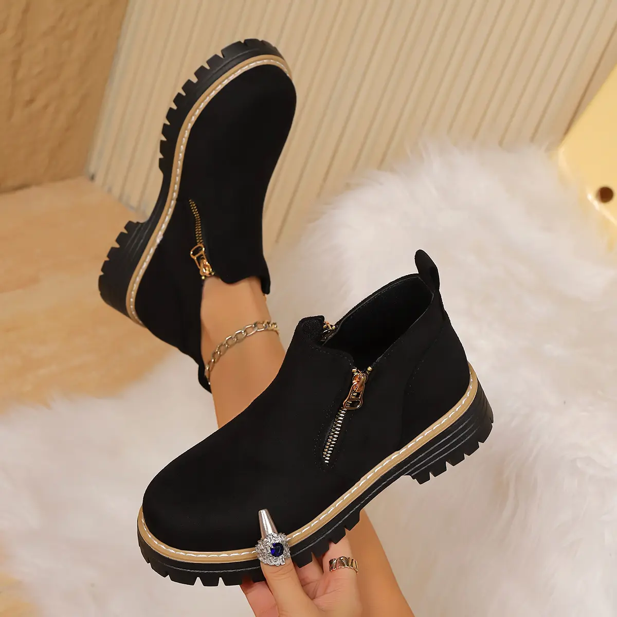Women's Casual Boots Thick-Sole Mid-Heel Outdoor Boots Elegant Zipper Shoes for Daily Wear