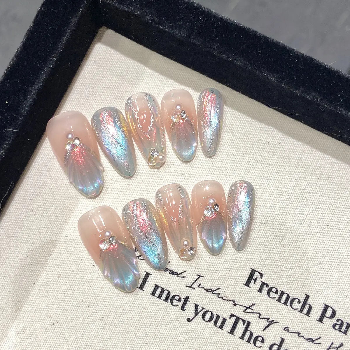 Elegant Almond Press on Nails with Flower Design Nails Glossy Fake Nails for Women 10 PCS
