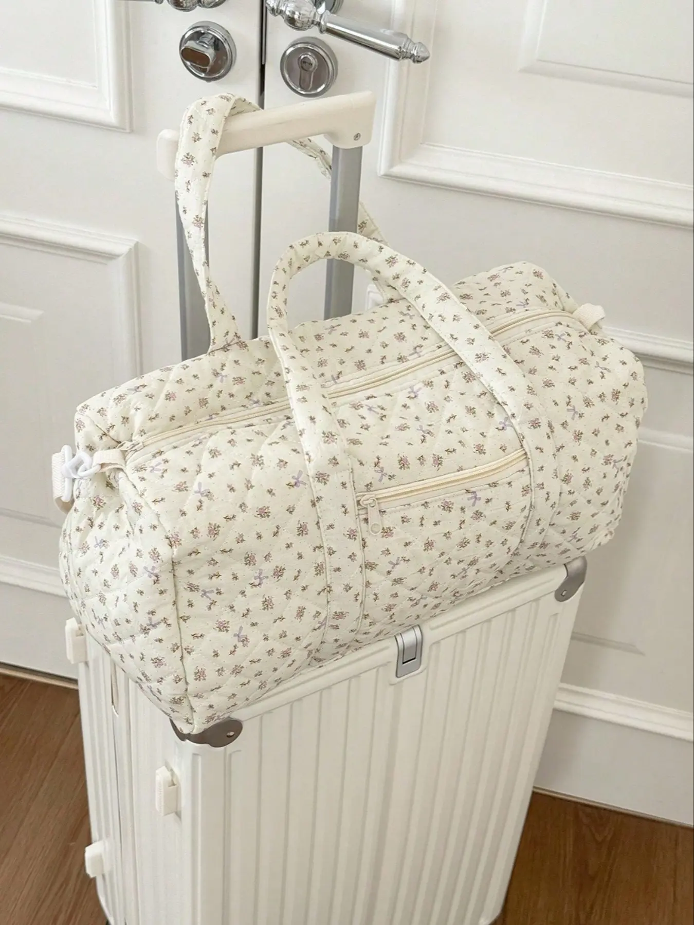 Large Capacity Floral Bow Print Travel Bag, Backpack & Handbag, Women's Shoulder Bag, Yoga Bag, Weekend Travel Essential, Birthday Gift, Multifunctional Travel Duffel, Style Duffle Bag, Travel Essentials Bag