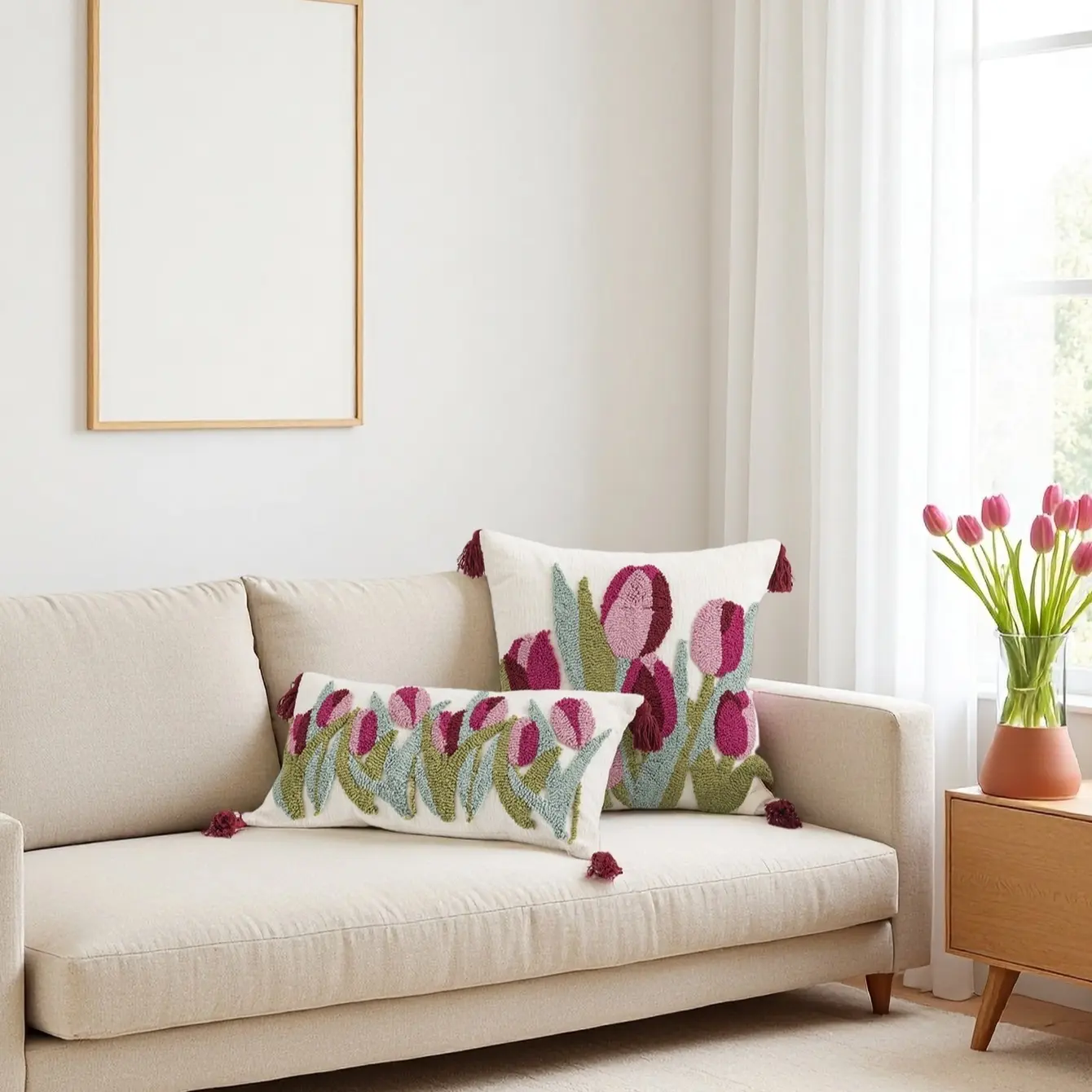 1PC50*50CM tulip pattern pillow case, Bedroom Decorative Accessories, chenille loop velvet embroidery Nordic wind living room sofa bedroom bedside cushion cover universal in all seasons