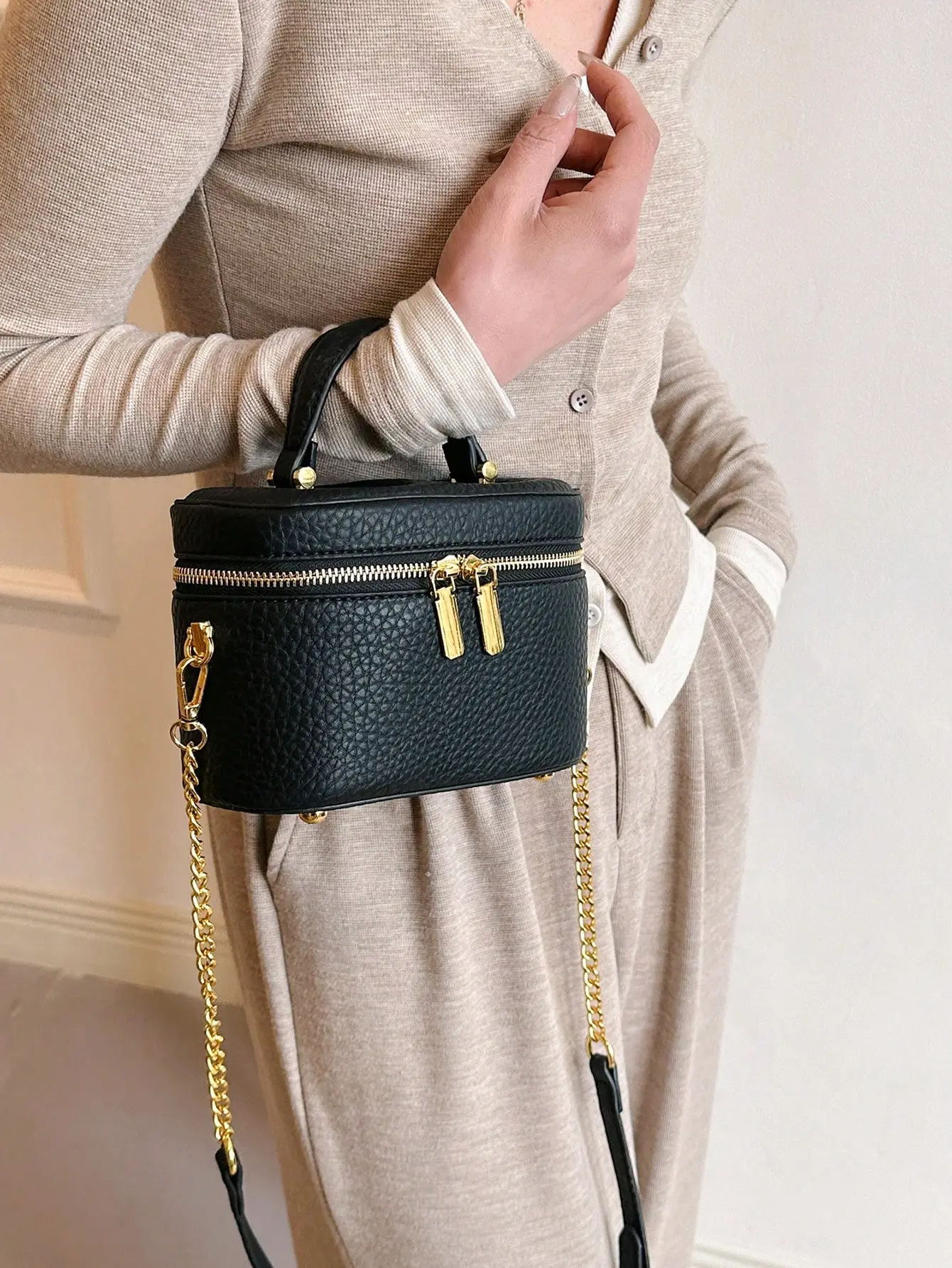 Black Pebble Leather Jewelry Box Bag, Small Vanity Case Top Handle Crossbody Purse, Gold Double Zipper Shoulder Bag For Women, Elegant Mini Handbag