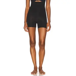 SPANX Spanxsculpt Seamless Power High Waisted Shorty in Very Black