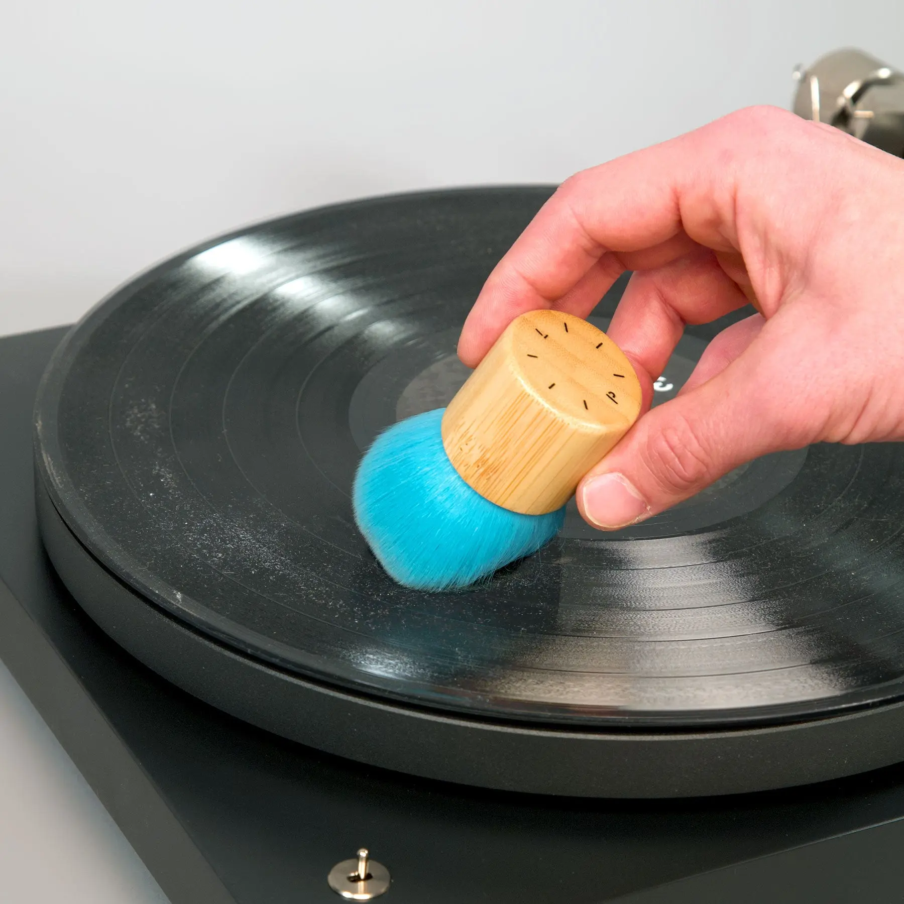 Line Phono Magic Audio Brush for Cleaning Vinyl Records, Amplifiers, Audio Gear - 1.6"/40mm Bristle Length, Amps