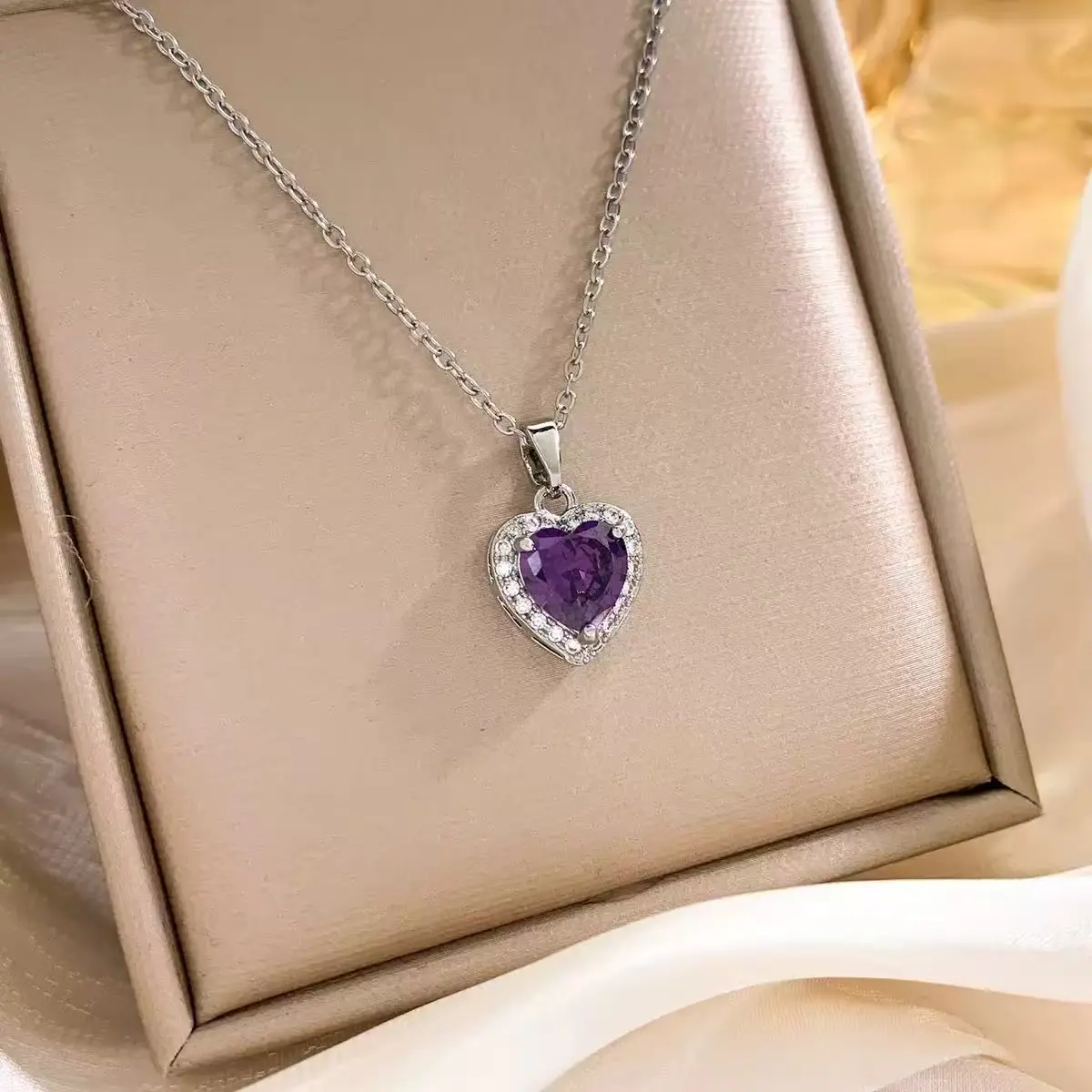 Women's Heart Shaped Titanic Gem Necklace - Elegant Classic "Heart of the Ocean" Jewelry Accessory, DZXL3966, Heart Shaped Necklace