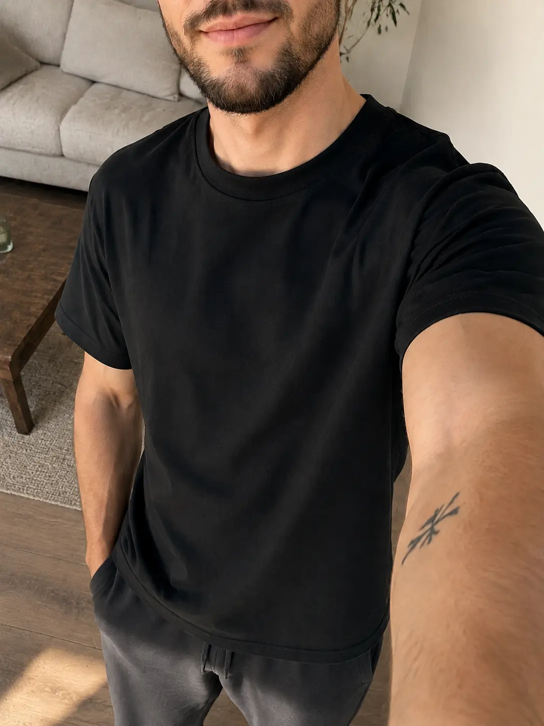 Menswear Plain Round Neck Short Sleeve T-Shirt - Relaxed Cut Soft Cotton Daily Unisex Basic Top, Casual Loungewear for Home & Summer, Multi-Size Solid Black Crew Neck Tee