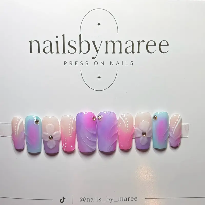 NailsByMaree Press On Nails - Gradient Pastel Colors with Floral Accents - Perfect for Everyday Wear