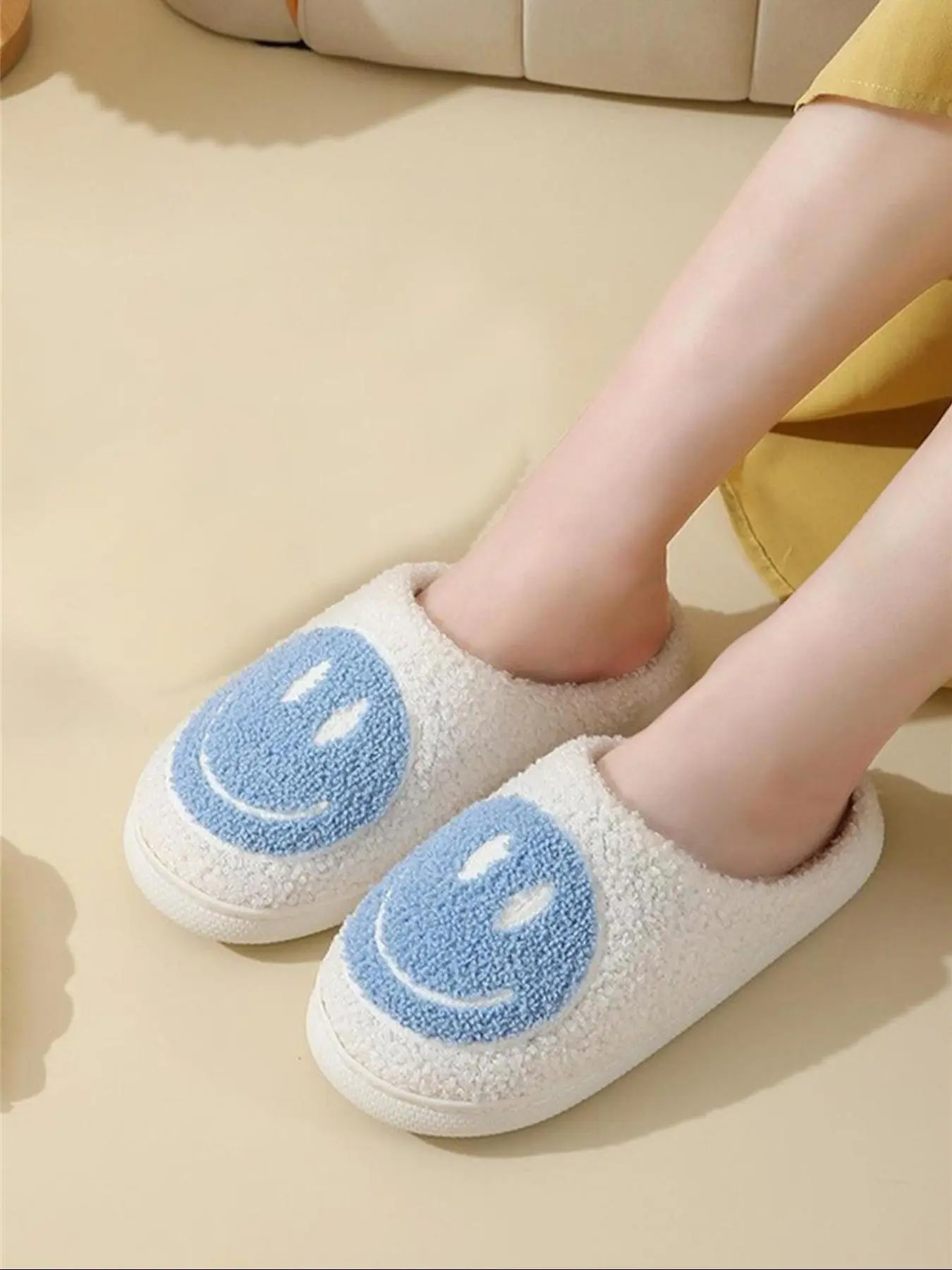 Women's Smile Face Pattern Plush Slippers, Cozy House Slippers, Casual Soft Comfortable Home Slippers, Warm Slippers for Indoor & Outdoor Use for Fall & Winter, Non Slip Design Slippers