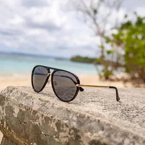 Unisex Oversized Pilot Frame Full Rim Aviator Sunglasses - Classic Gold Metal Trim, PC Lenses, Tinted Women's Eyewear for Outdoor Fashion Spring Style Upgrade