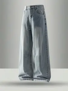 Men's vintage jeans, heavily washed for a retro look, mid-rise design with a loose straight fit, non-stretch fabric that is breathable and machine washable, suitable for all seasons, minimalist style, can be worn for both business and casual occasions