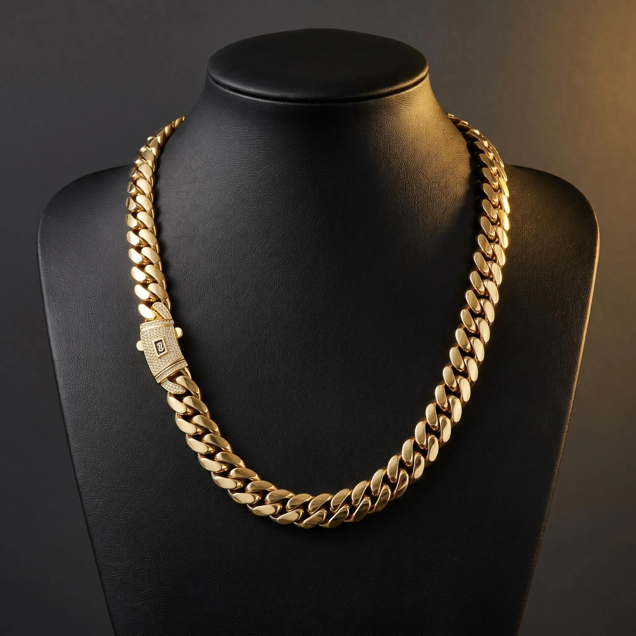 14K Gold Vacuum-Plated Stainless Steel with Copper Accents, Black “S”-Shaped Clip-On Flip Clasp Miami Cuban Necklace/Bracelet. Features waterproof and rust-resistant plating technology; unisex, suitable for everyday wear, with a stylish, classic, hip-hop