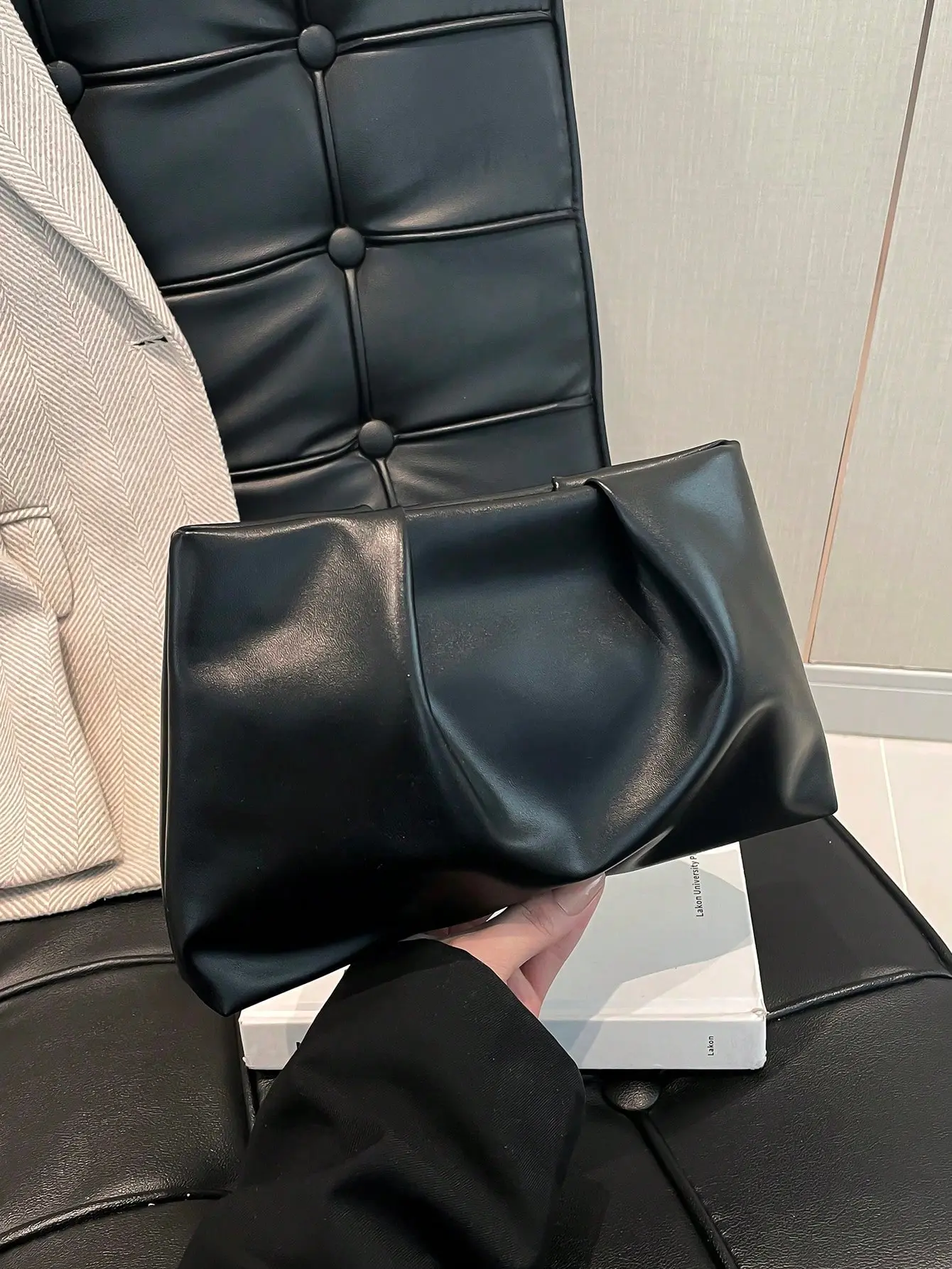 New Spring/Summer Fashion Solid Color Clutch Bag, Ruched Cloud Bag, Casual Envelope Bag, Perfectly Matching with Prom Dresses, Sequin Dress, Sparkly Dress, Elegant Dresses for Women, Fashionable Clutch Bag