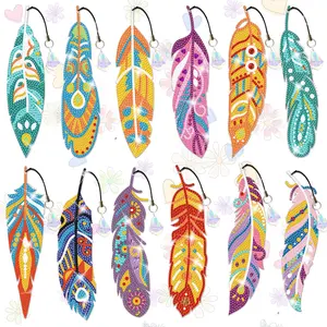 12-piece 5D diamond art bookmark kit, feather-shaped DIY diamond painting bookmarks, includes a free hanging ornament, handmade bookmark making kit, comes with a tool kit, suitable for reading enthusiasts.