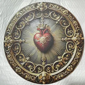 Vintage Sacred Heart Aluminum Wall Art Golden Red Religious Home Office Spiritual Decor Religious Decoration Ornaments