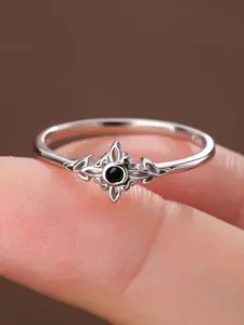 Vintage Silver Color Ring with Gemstone, Medieval Court Style, Unique Elegant Jewelry for Parties and Evening Wear, Vintage Rings, Vintage Oval Starburst Ring